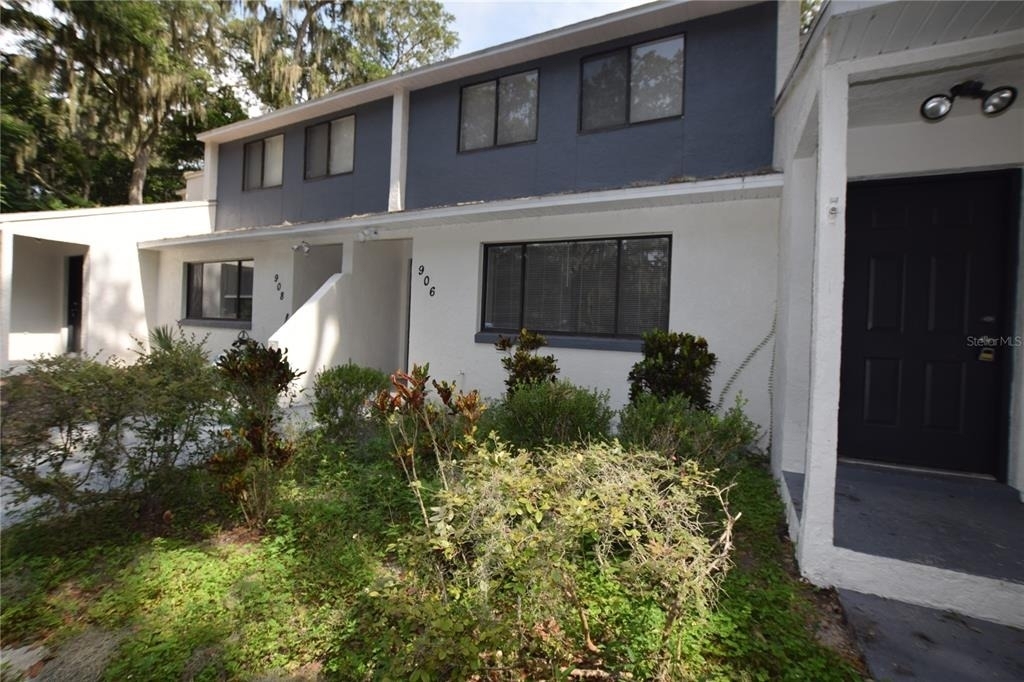 906 Sumter Street - Photo 1