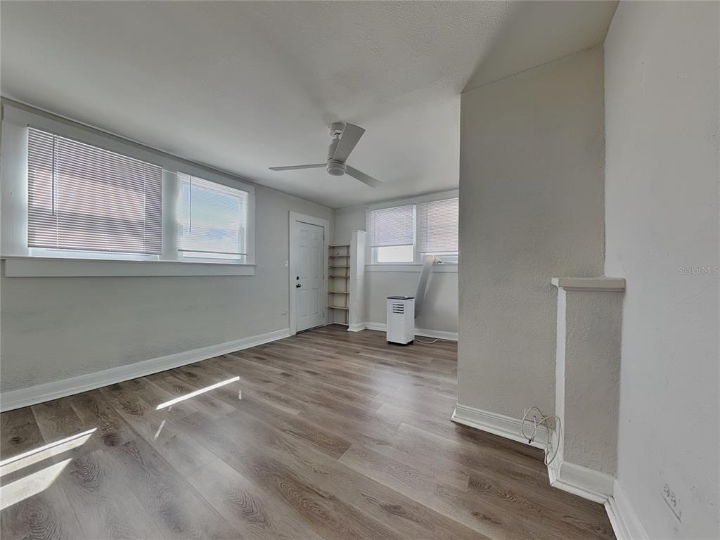 2904 W Chestnut Street - Photo 5