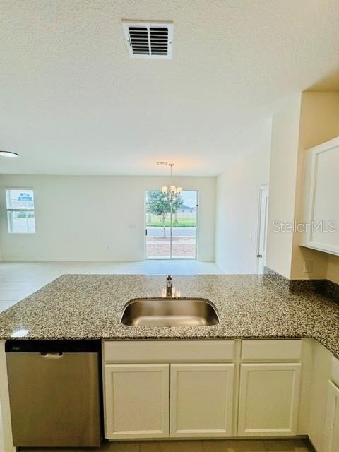 754 Overpool Avenue - Photo 4
