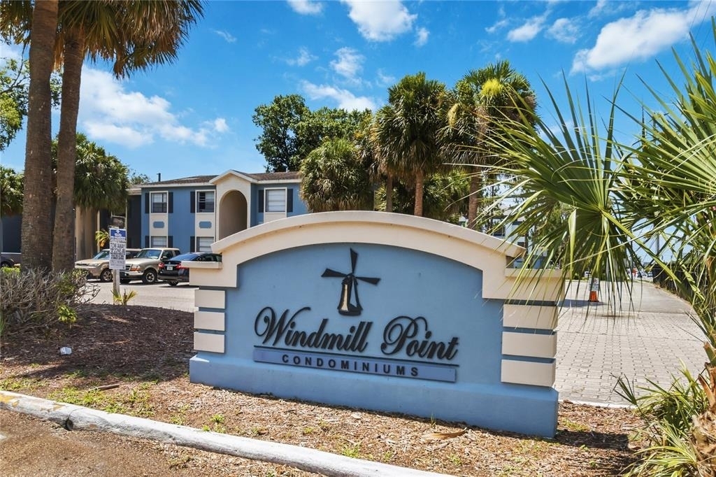 2569 N Alafaya Trail - Photo 1