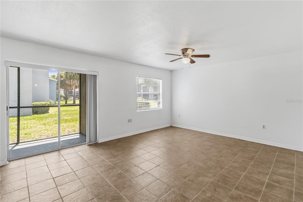 2569 N Alafaya Trail - Photo 3