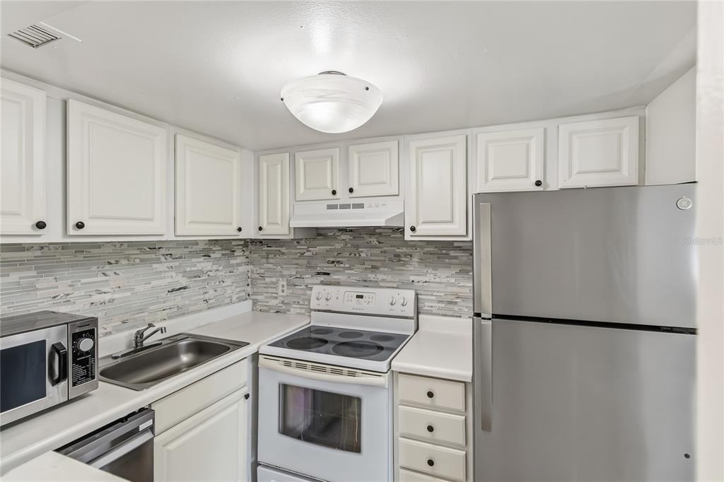 2569 N Alafaya Trail - Photo 8