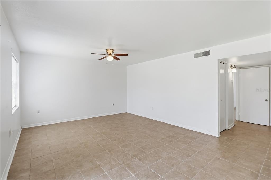 2569 N Alafaya Trail - Photo 4