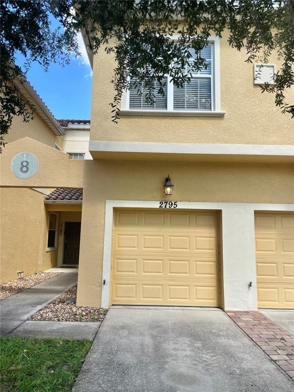 2795 Oakwater Dr - Photo 1
