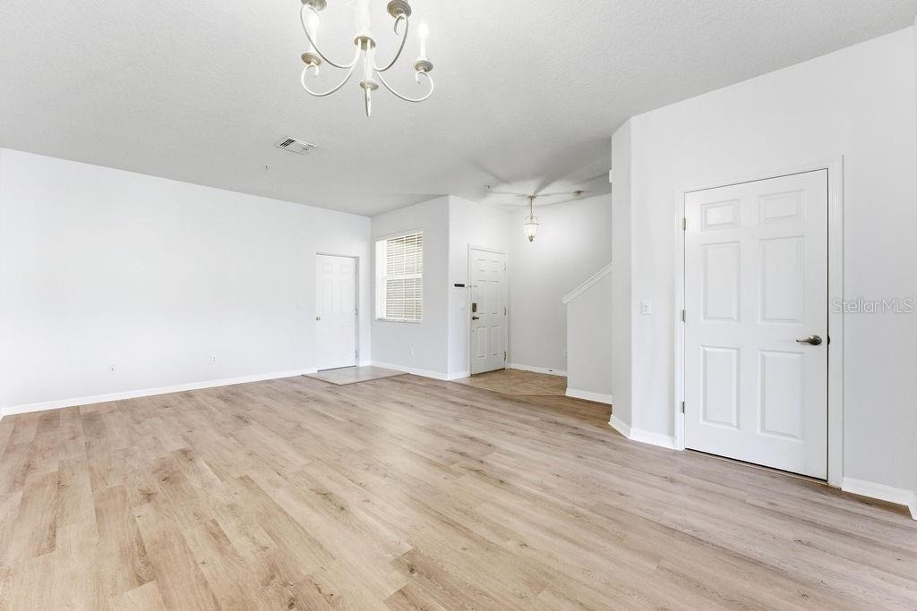 2795 Oakwater Dr - Photo 5