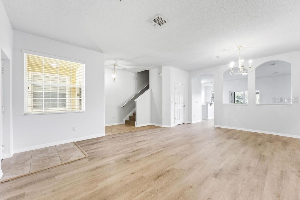 2795 Oakwater Dr - Photo 4