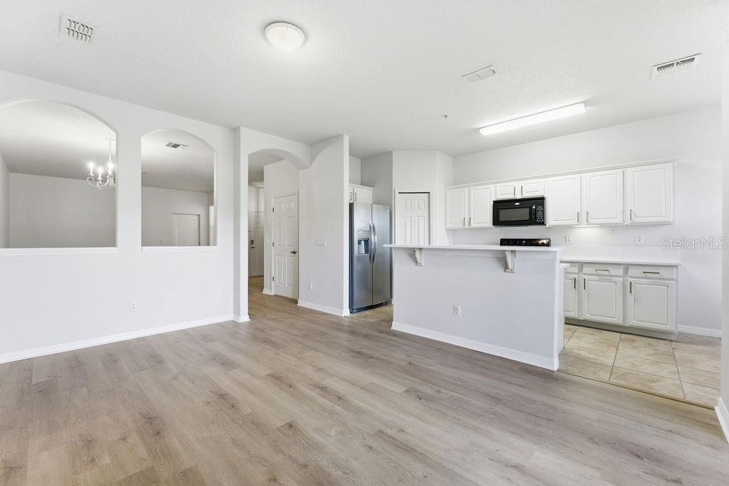 2795 Oakwater Dr - Photo 8