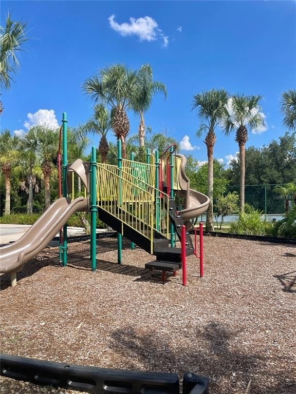 2795 Oakwater Dr - Photo 36