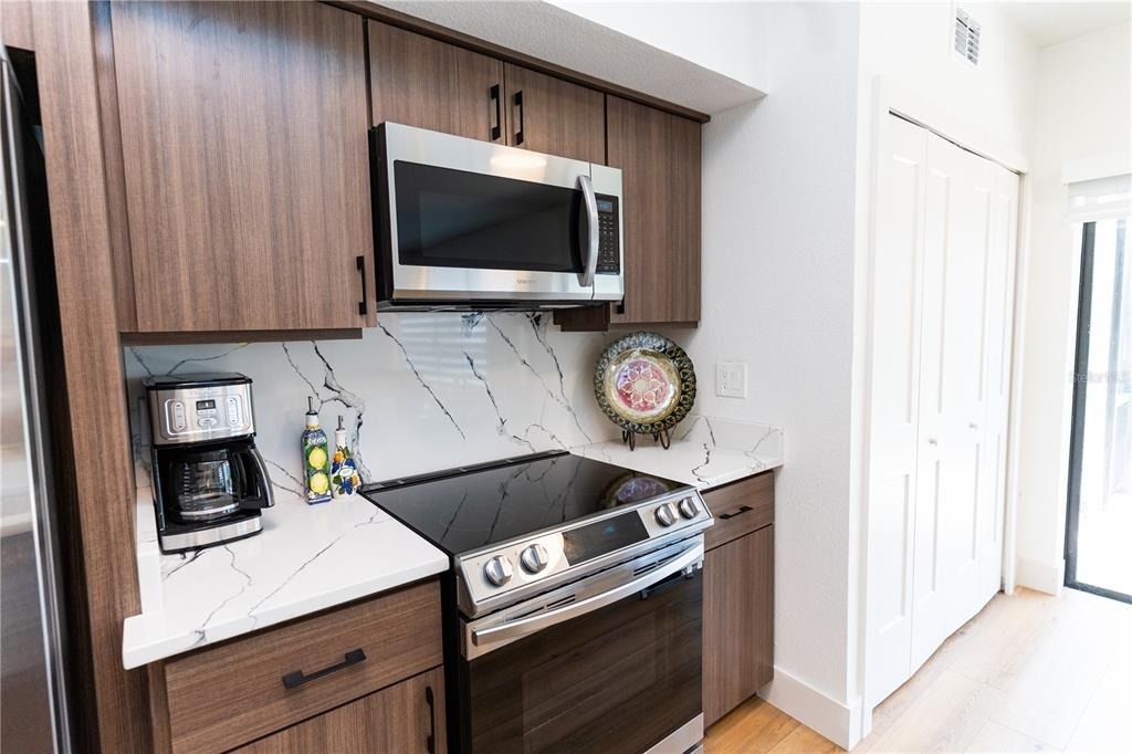 4704 Chevy Place - Photo 7