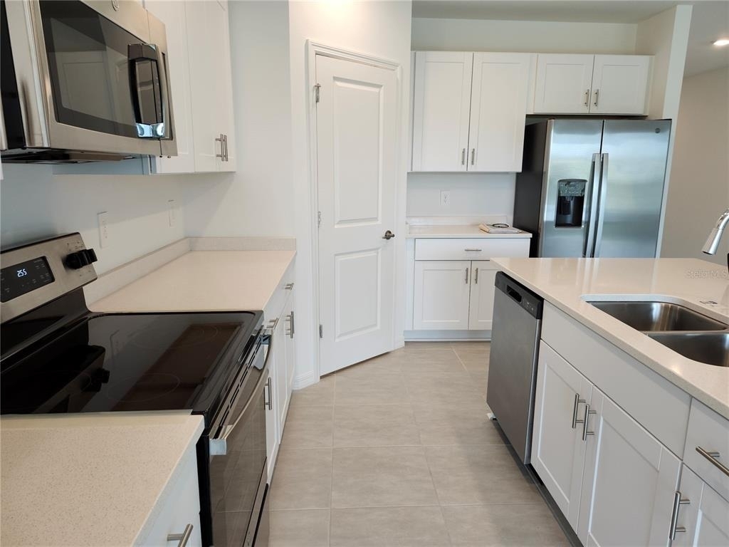 1009 Calico Pointe Circle - Photo 2