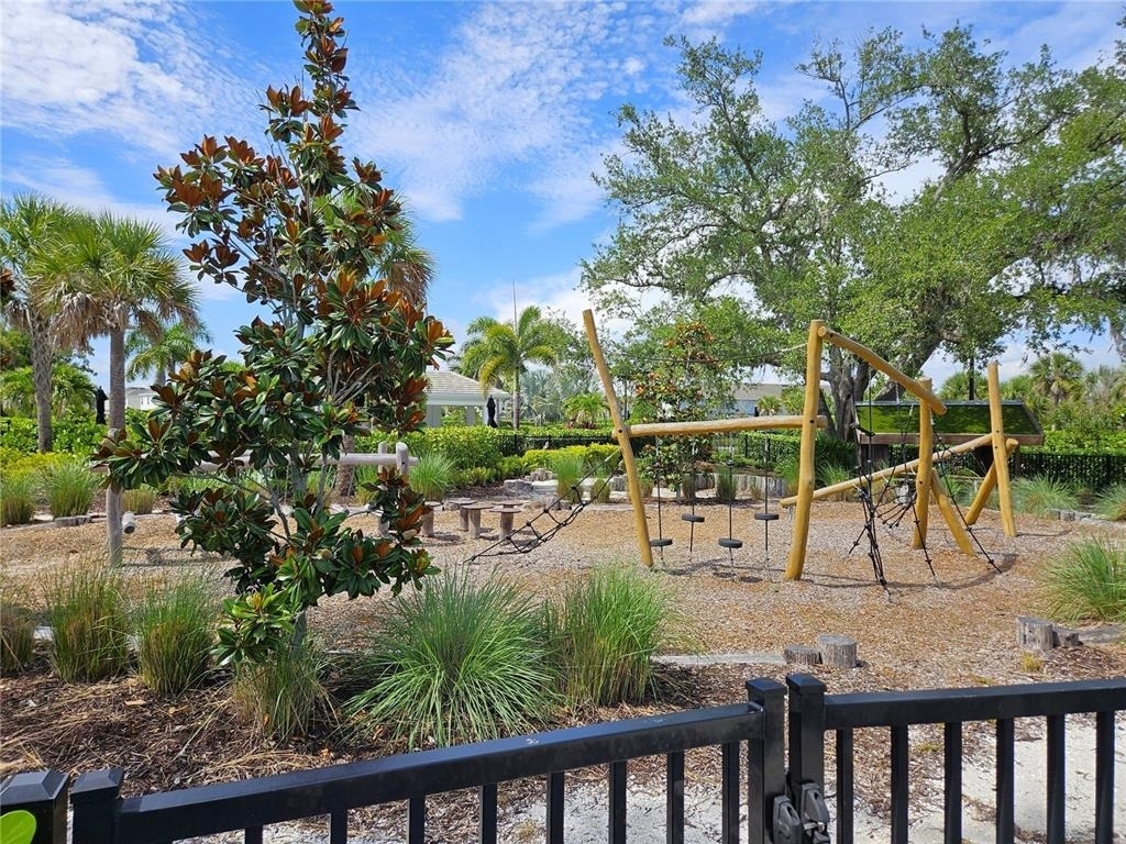 15285 Shady Palms Lane - Photo 4