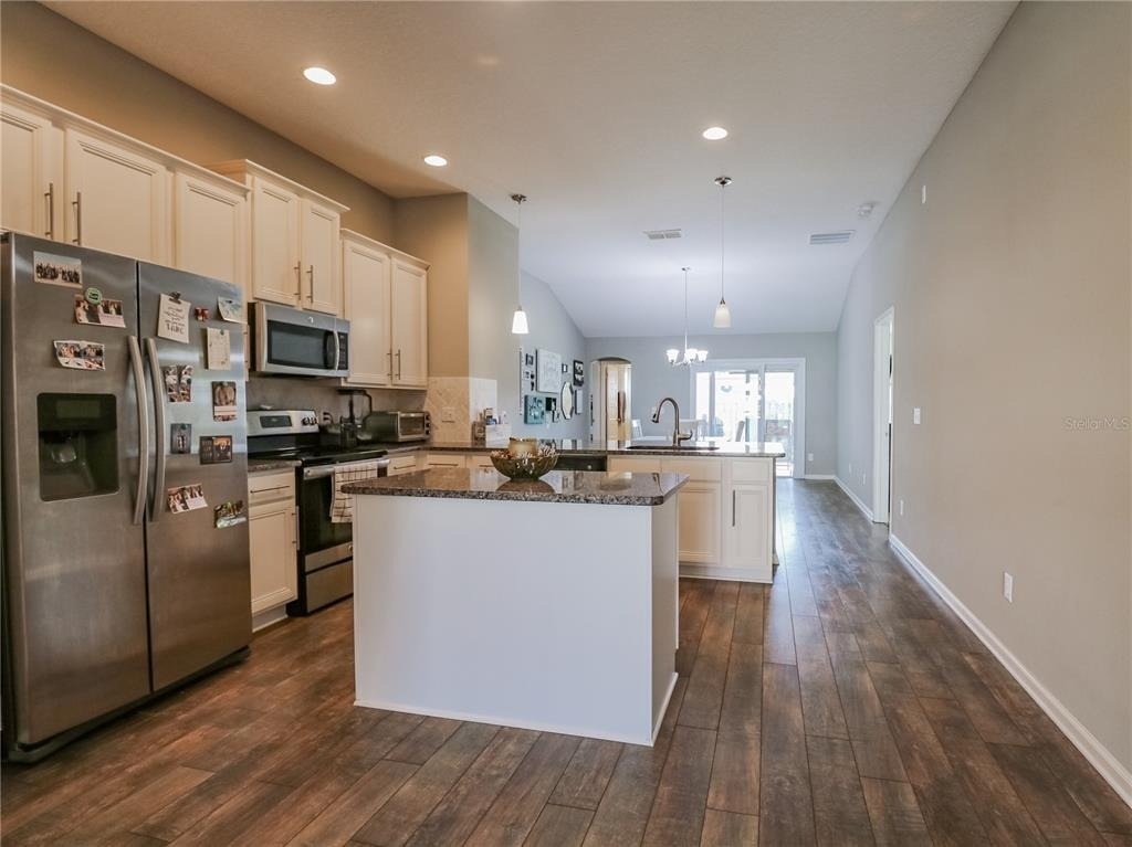 8241 Nw 54th Street - Photo 4