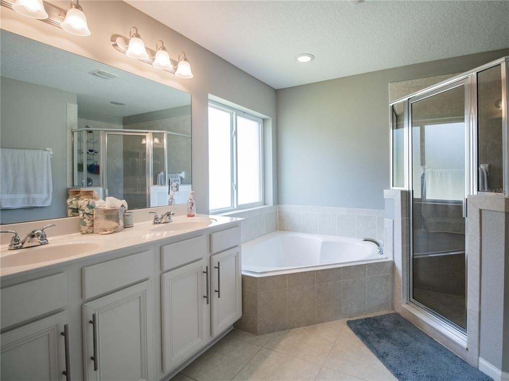 8241 Nw 54th Street - Photo 10