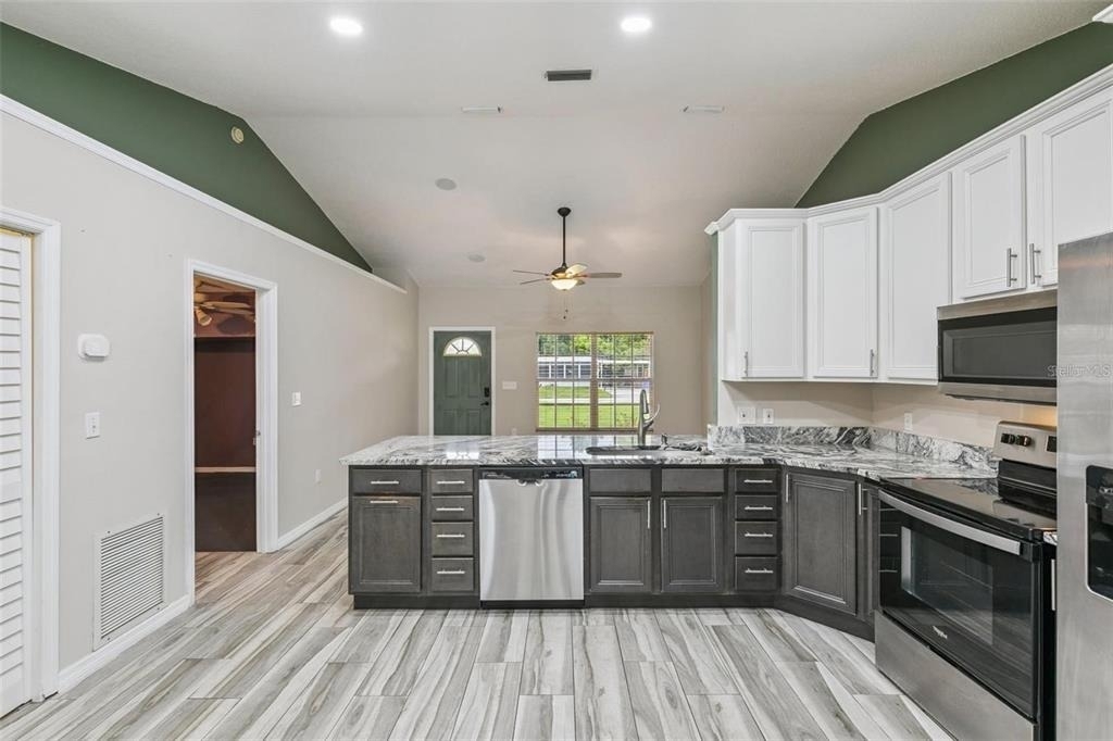 1711 Charleston Lane - Photo 7