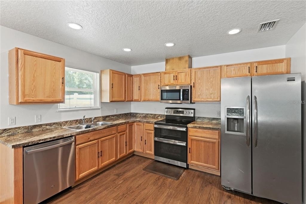 206 E Catawba - Photo 11