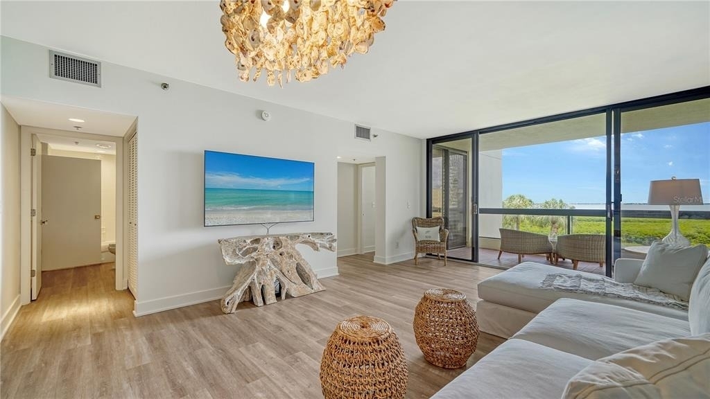 1930 Harbourside Drive - Photo 4