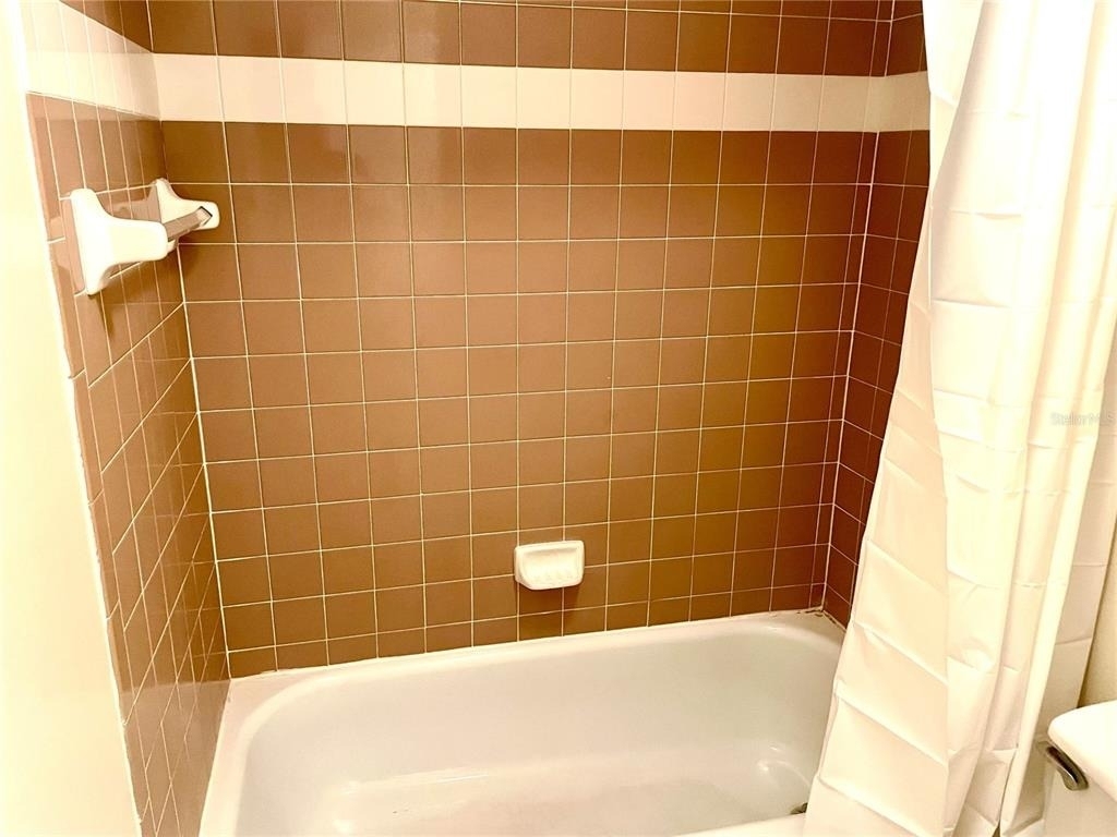 6033 34th Street W - Photo 11