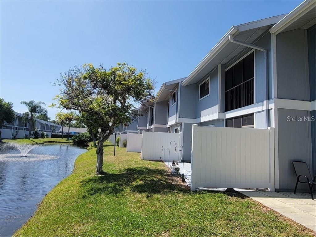 6033 34th Street W - Photo 3
