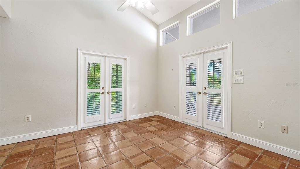 4935 Riverwood Avenue - Photo 38