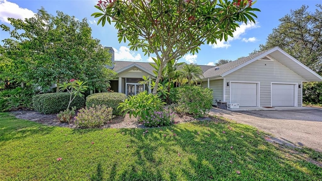 4935 Riverwood Avenue - Photo 3