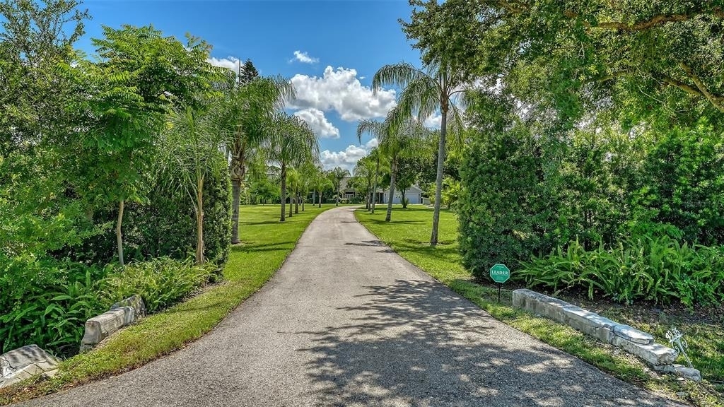 4935 Riverwood Avenue - Photo 2