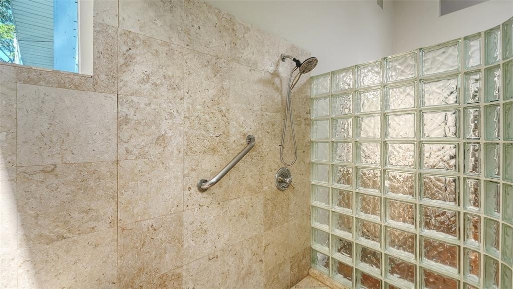 4935 Riverwood Avenue - Photo 28