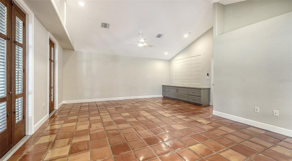 4935 Riverwood Avenue - Photo 23