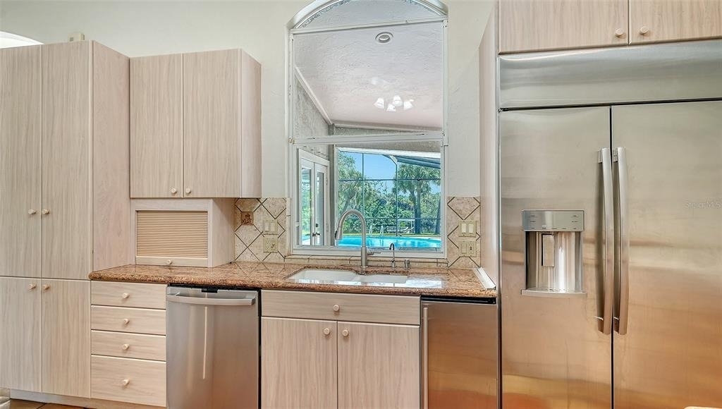 4935 Riverwood Avenue - Photo 18