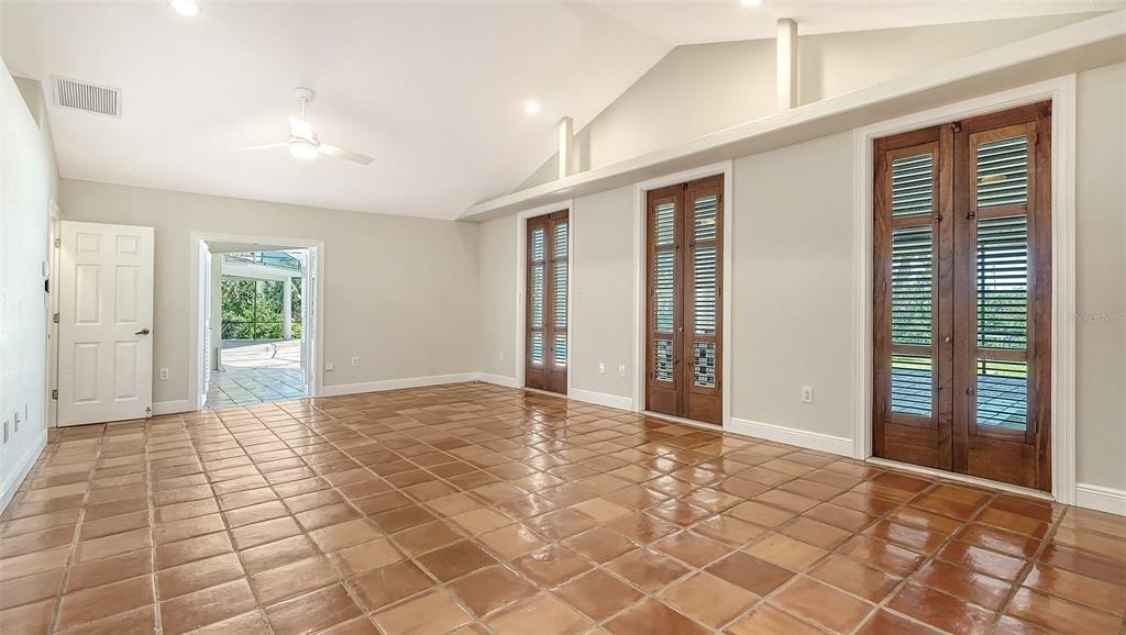 4935 Riverwood Avenue - Photo 24