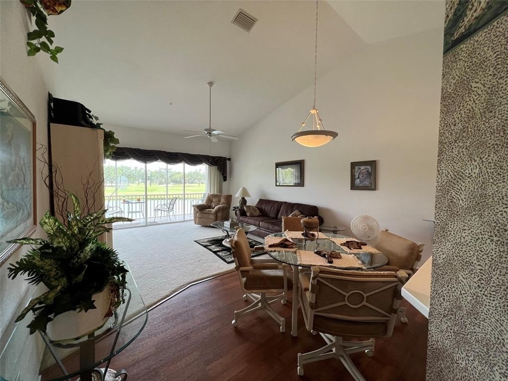 6632 Pineview Terrace - Photo 4