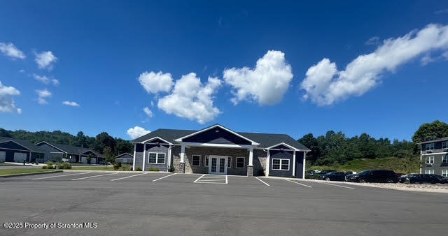 410 Circle Drive - Photo 4