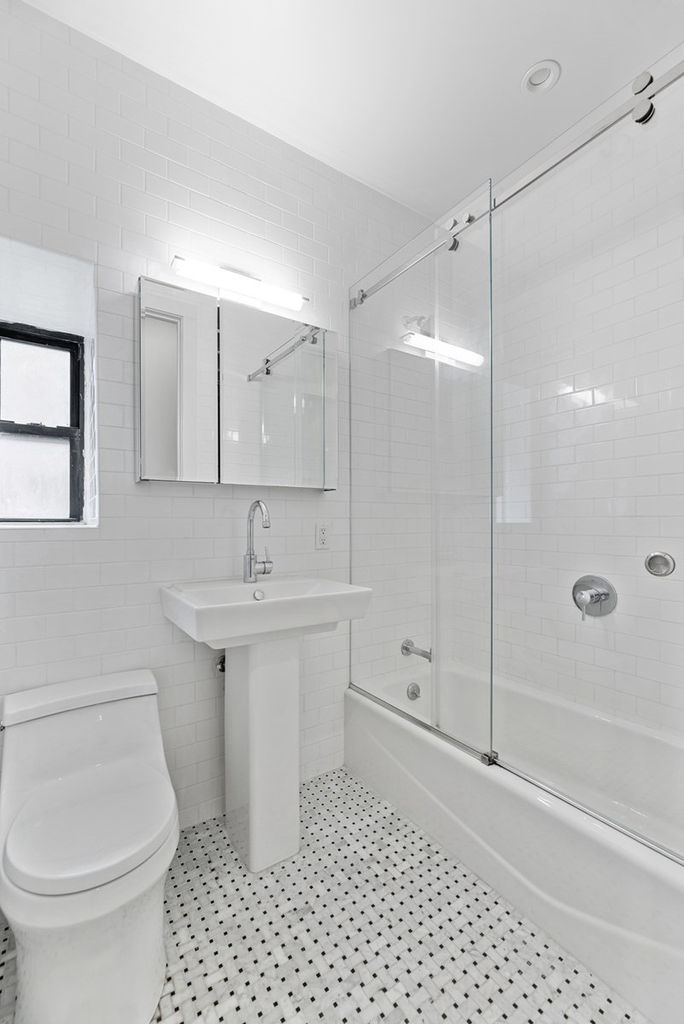 121 Madison Street - Photo 8