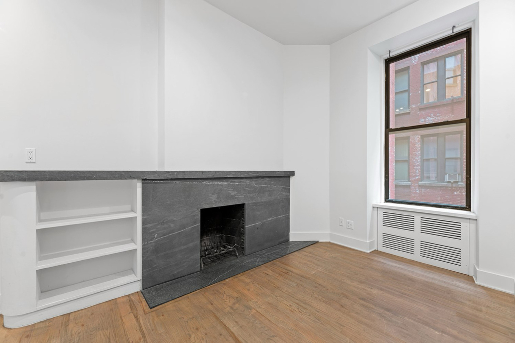 121 Madison Street - Photo 1