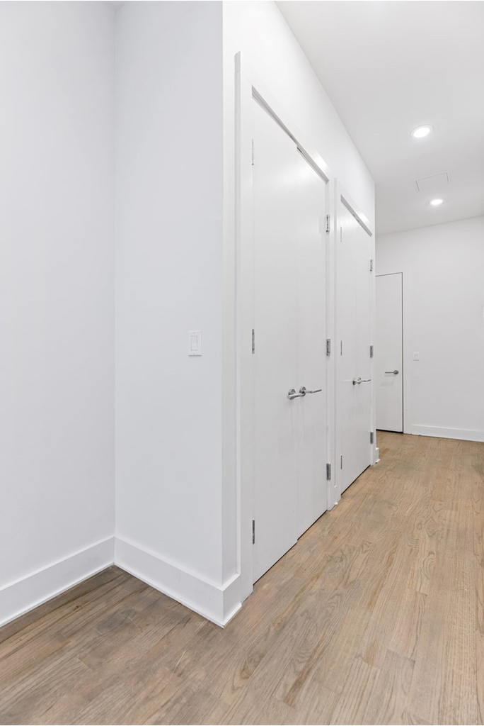 121 Madison Street - Photo 3