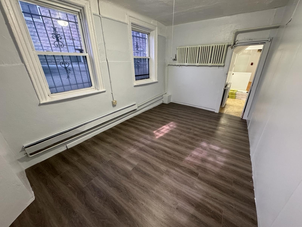 West 181st St / Grand Ave - Photo 6