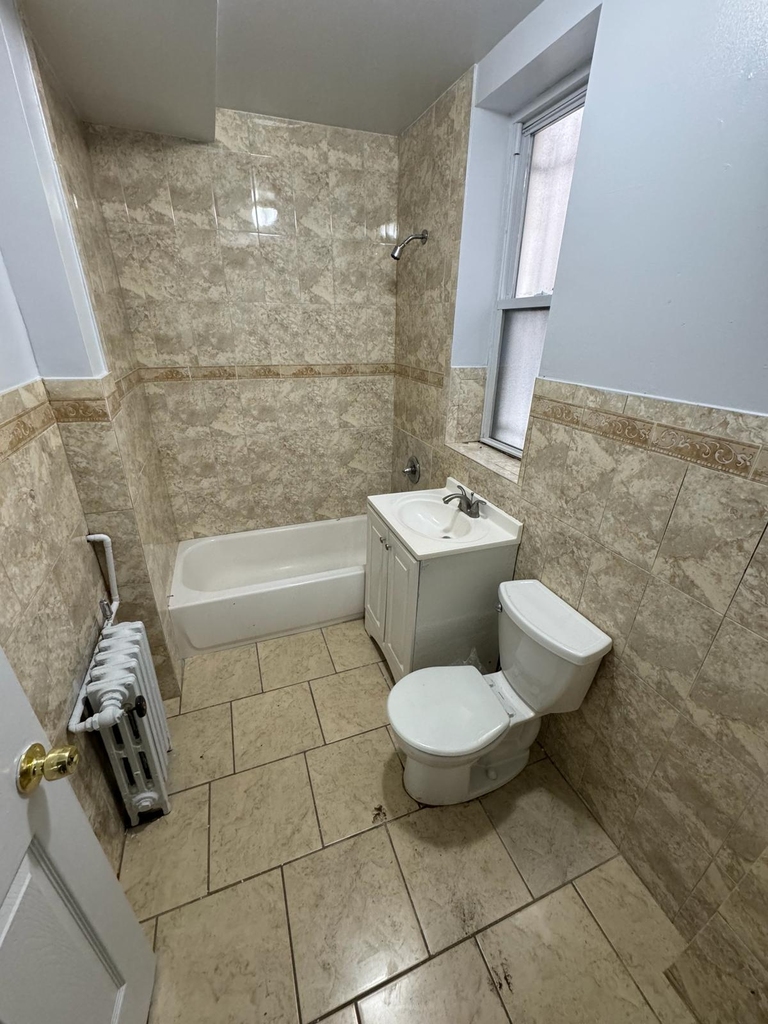 West 181st St / Grand Ave - Photo 8