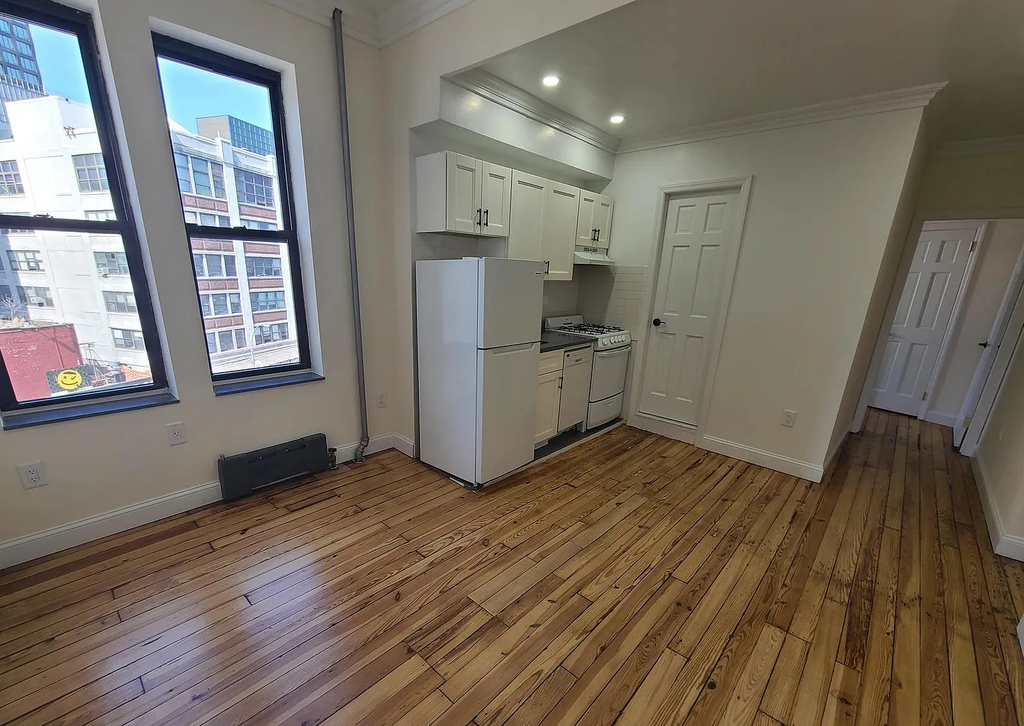 Watts Street - Photo 8
