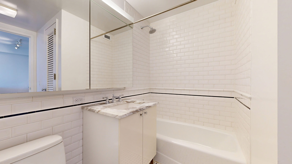 808 Columbus Ave - Photo 4