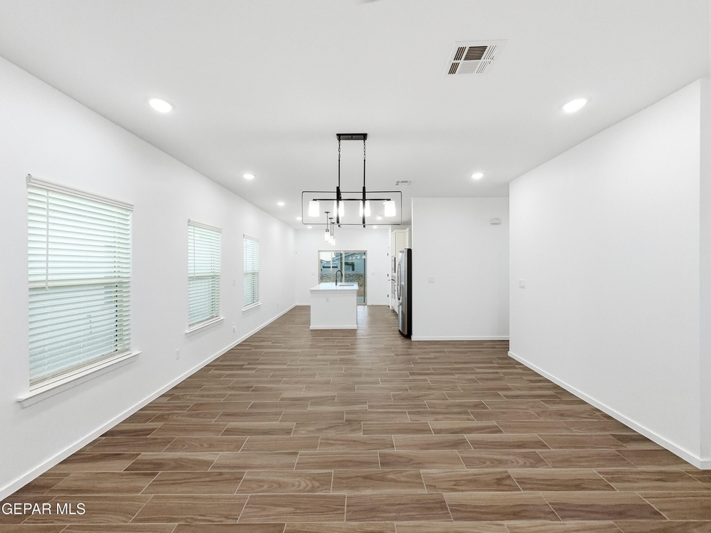 15113 Ambition Avenue - Photo 2