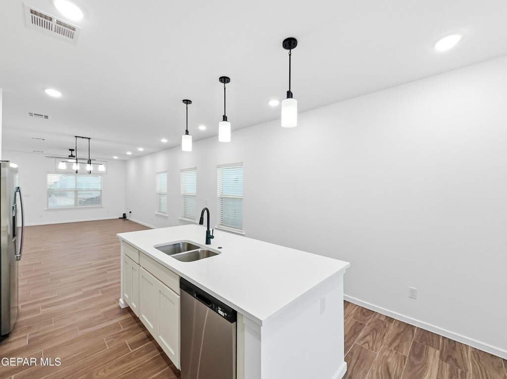 15113 Ambition Avenue - Photo 6