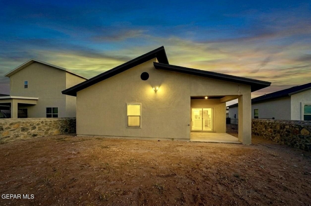 15113 Ambition Avenue - Photo 19