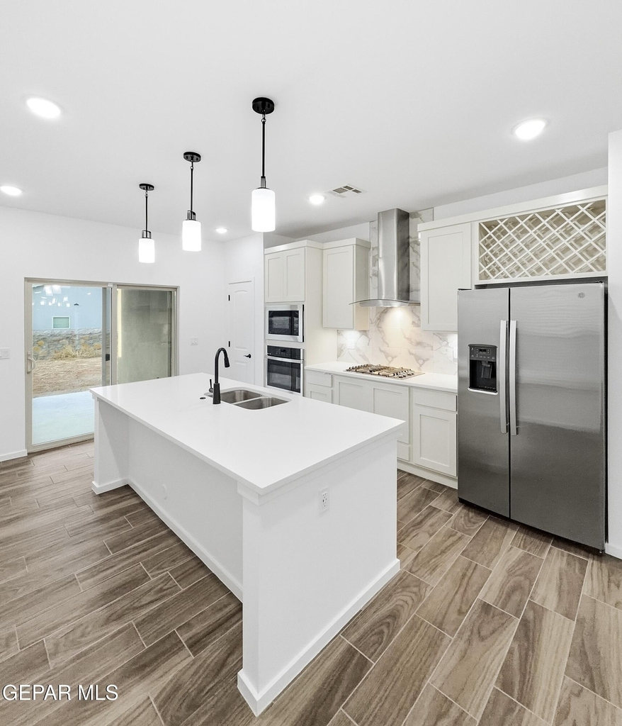 15113 Ambition Avenue - Photo 10