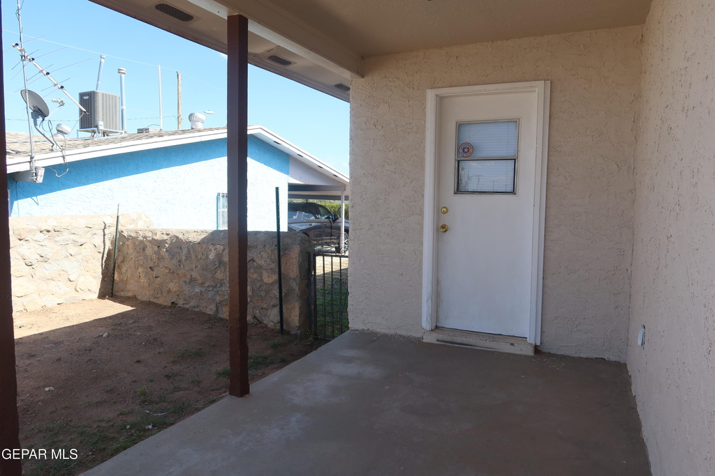 3827 Olympic Avenue - Photo 18