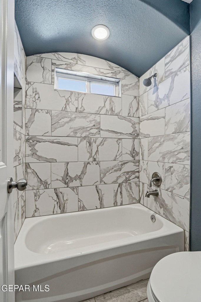 2300 Sammy Cervantes Street - Photo 19