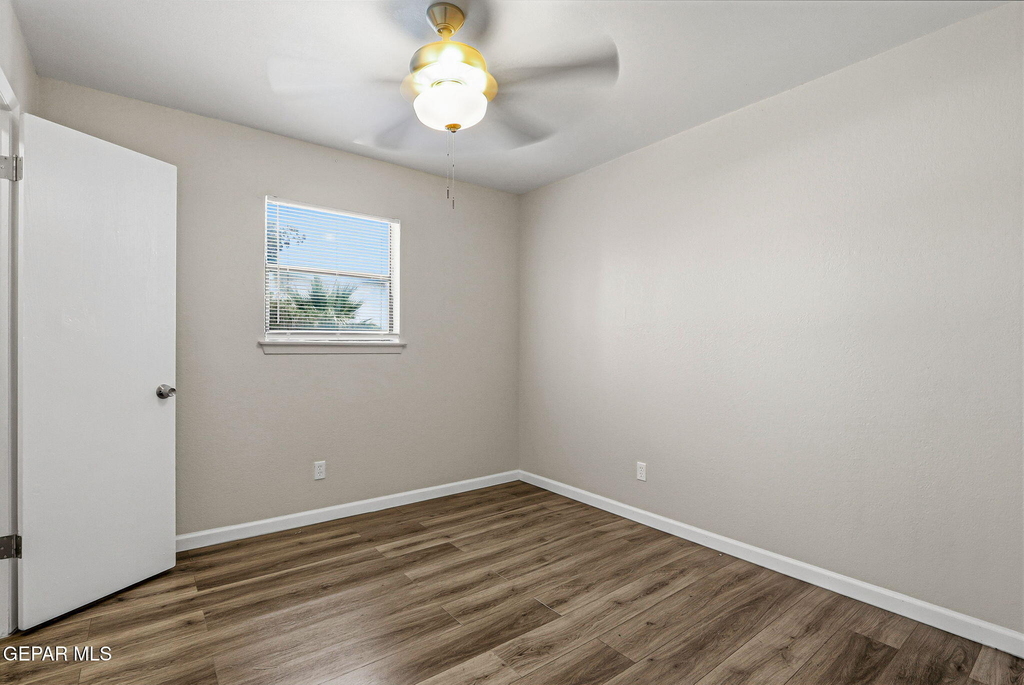 10604 Springwood Drive - Photo 15