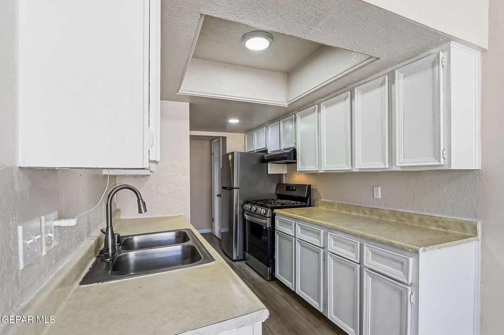 10604 Springwood Drive - Photo 10