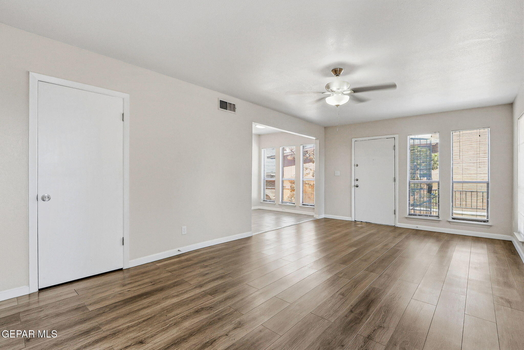10604 Springwood Drive - Photo 6