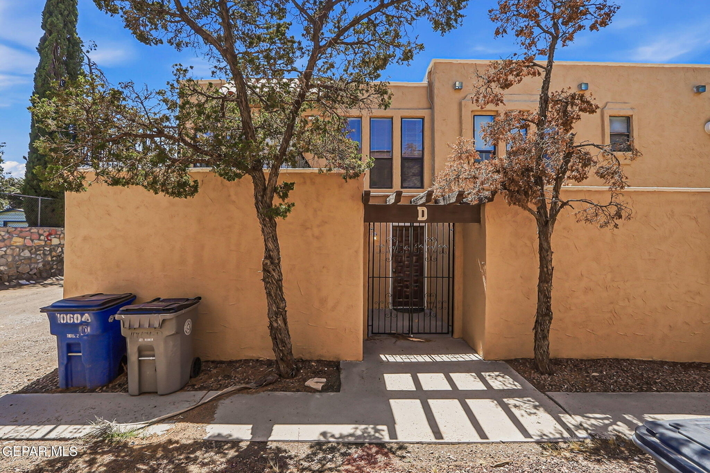 10604 Springwood Drive - Photo 0