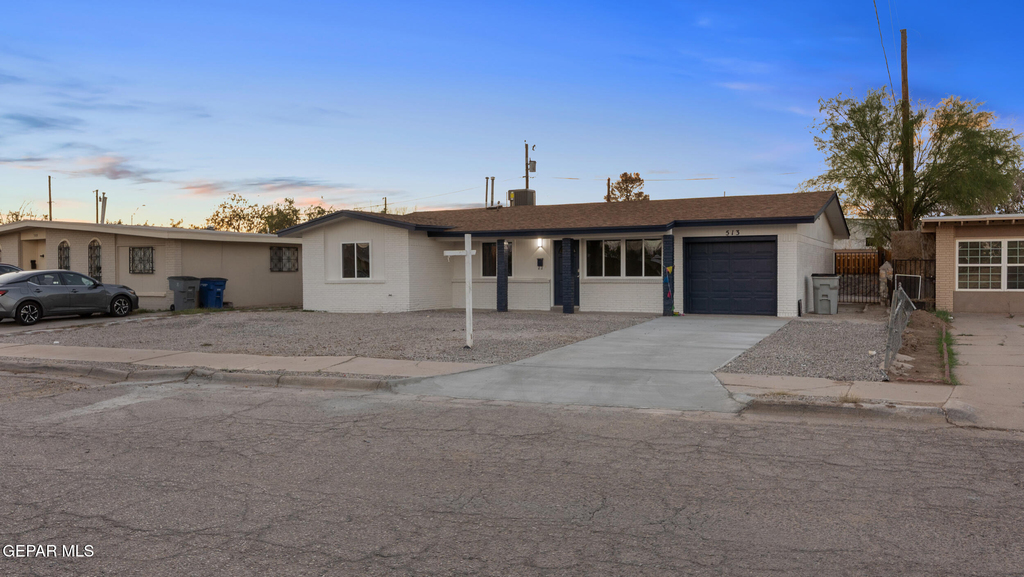 513 Gilmore Way - Photo 2