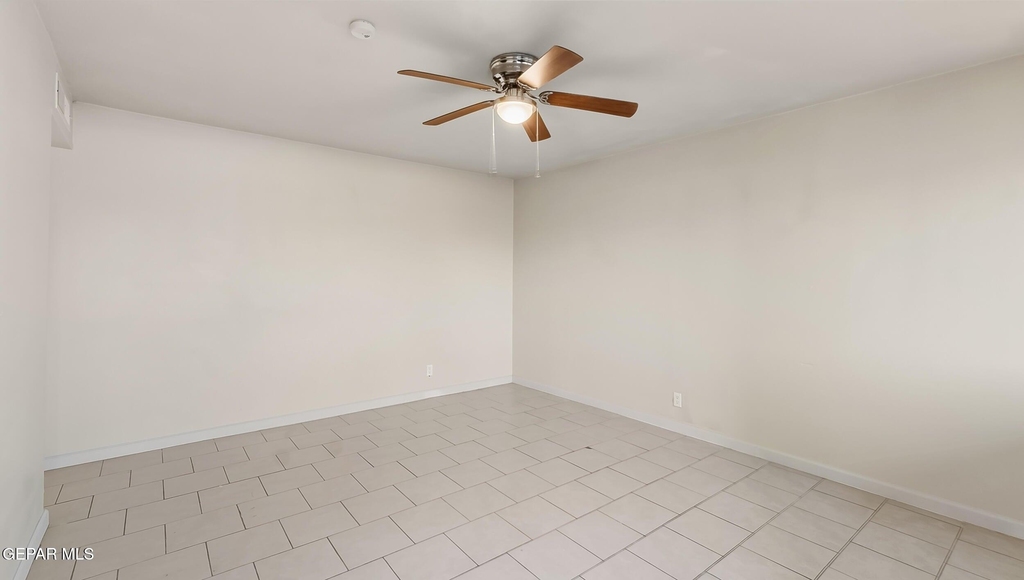 513 Gilmore Way - Photo 23
